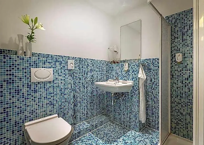 Holstenwall Neustadt 3*