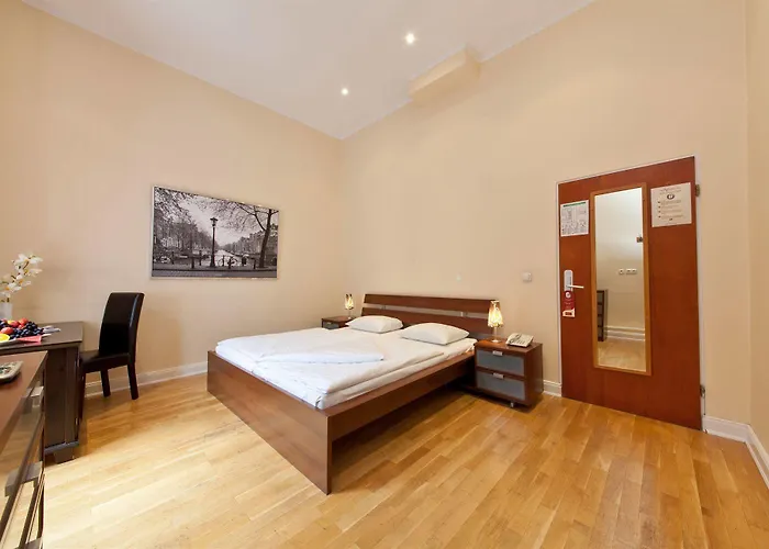 Holstenwall Neustadt 3*